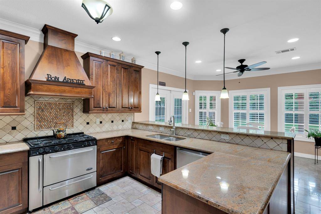 2724 Prairie Acres Cove, Cedar Hill, TX 75104