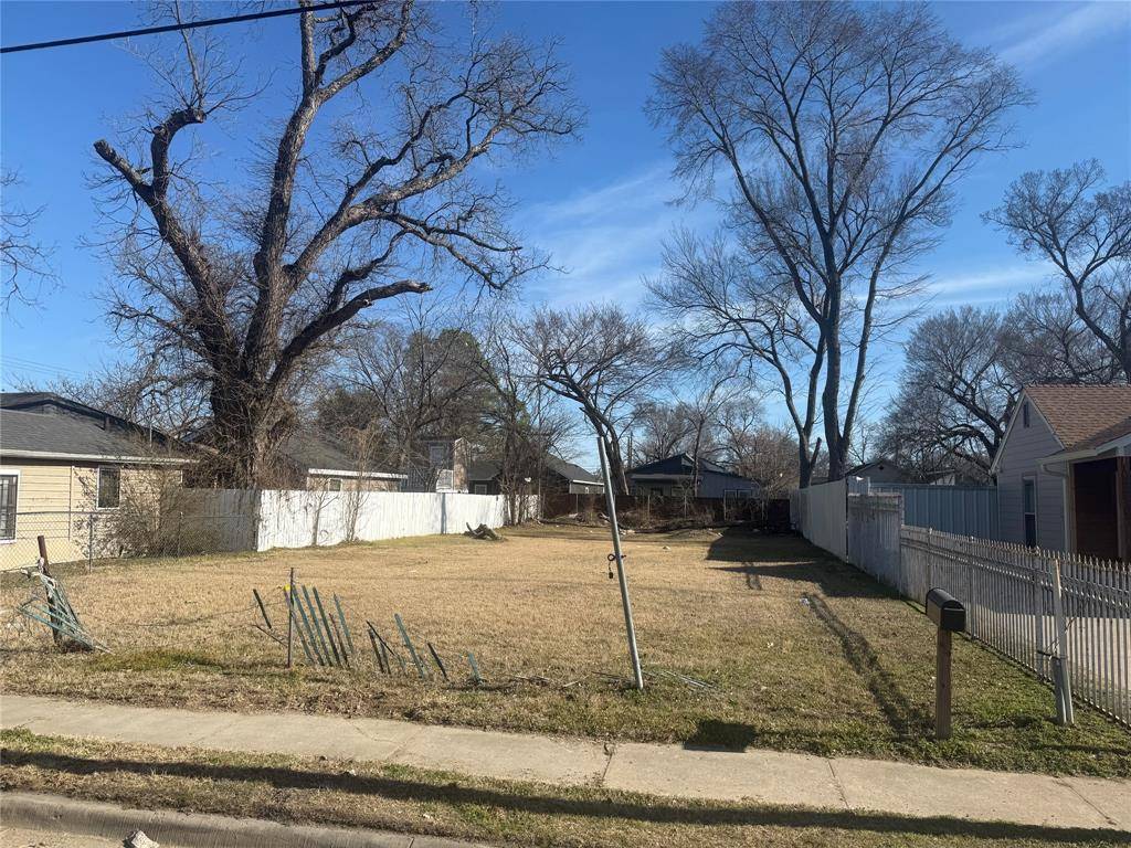 3926 Sidney Street, Dallas, TX 75210