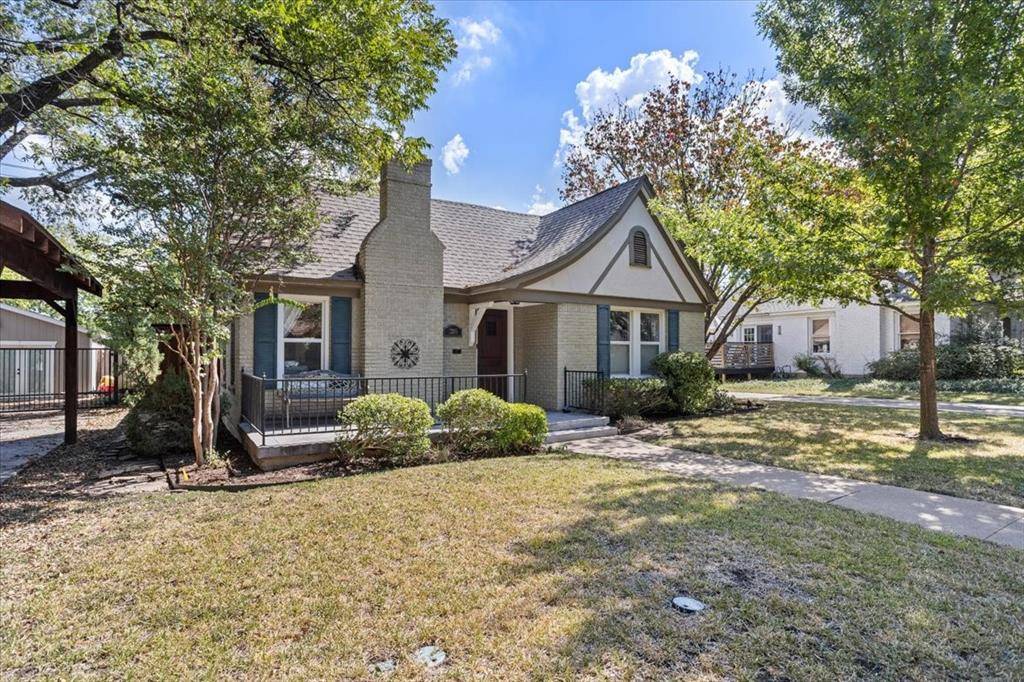 2205 Stanley Avenue, Fort Worth, TX 76110