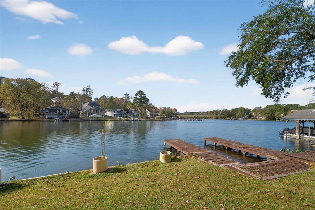 520 Hideaway Lane E, Hideaway, TX 75771