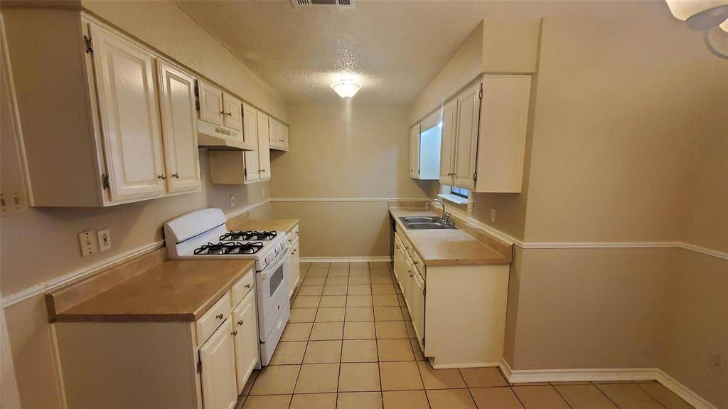 505 Pelican Court, Desoto, TX 75115