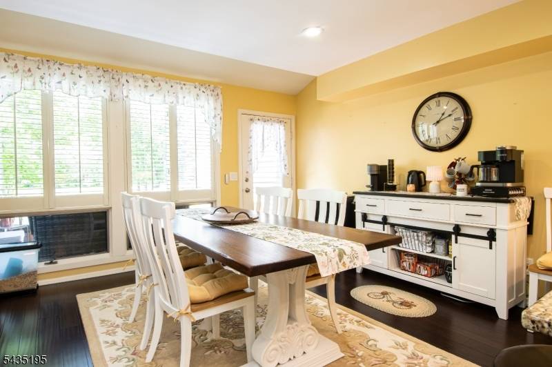 11 Old Fourth Dr, Jefferson Twp., NJ 07438