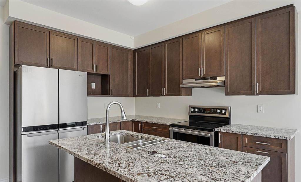 17 Cornelius LN, Ajax, ON L1T 0P8