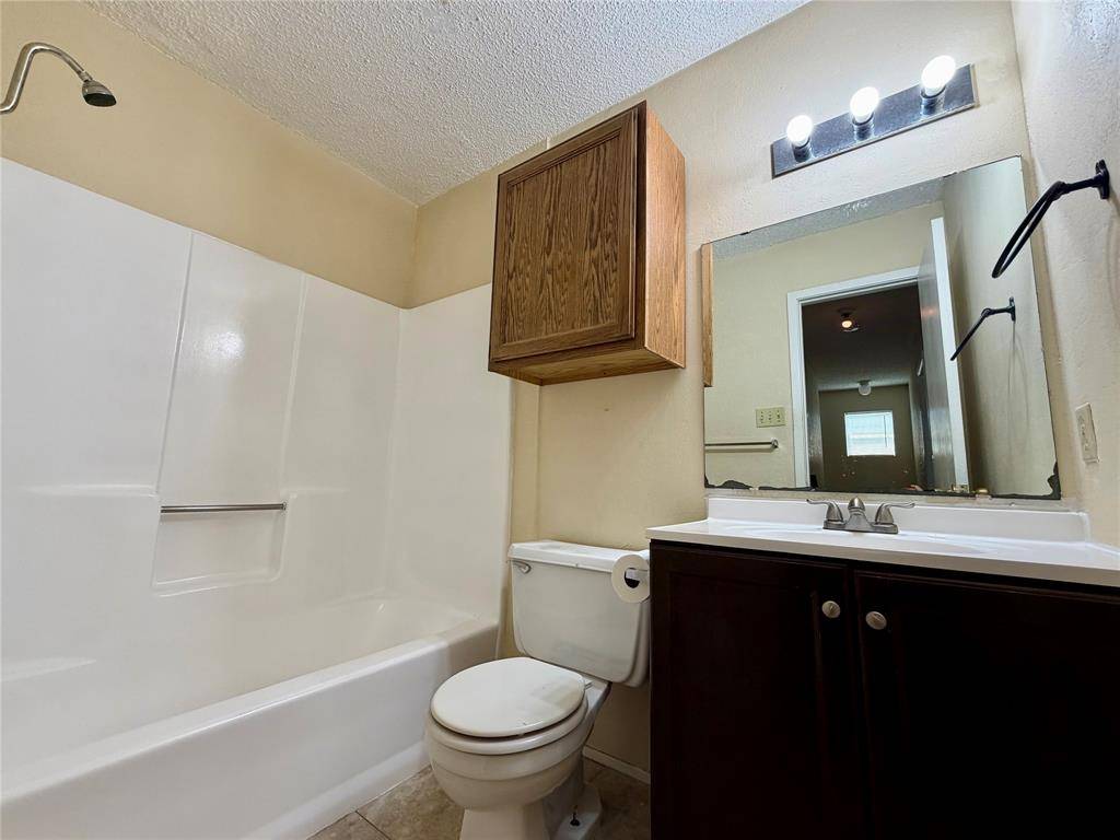 1301 Lovell Drive, Arlington, TX 76012
