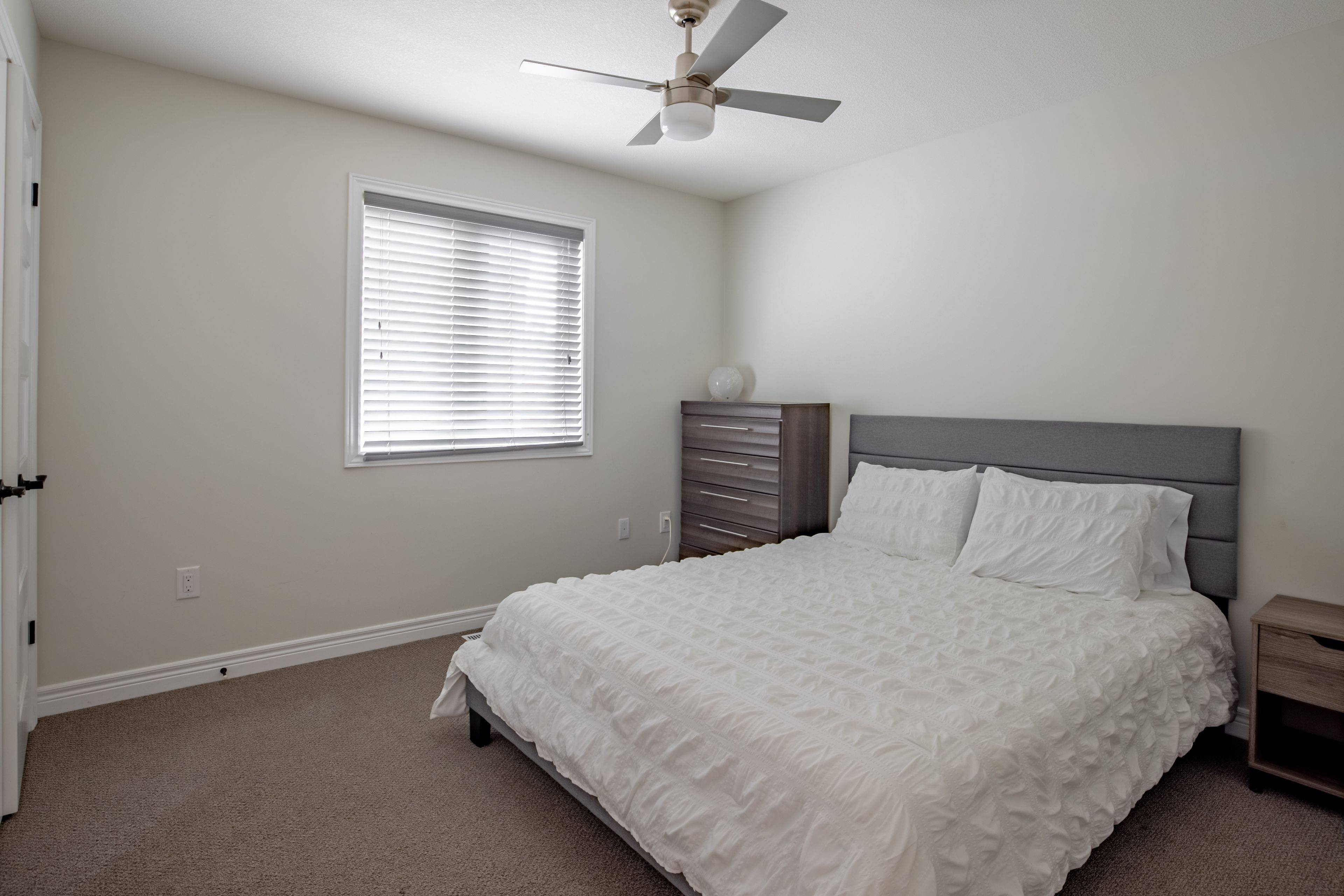 18 Secord ST, Thorold, ON L0S 1K0