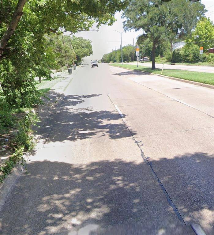 2617 N Masters Drive, Dallas, TX 75227