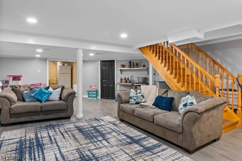 12 Calvin Ave, Lodi Boro, NJ 07644