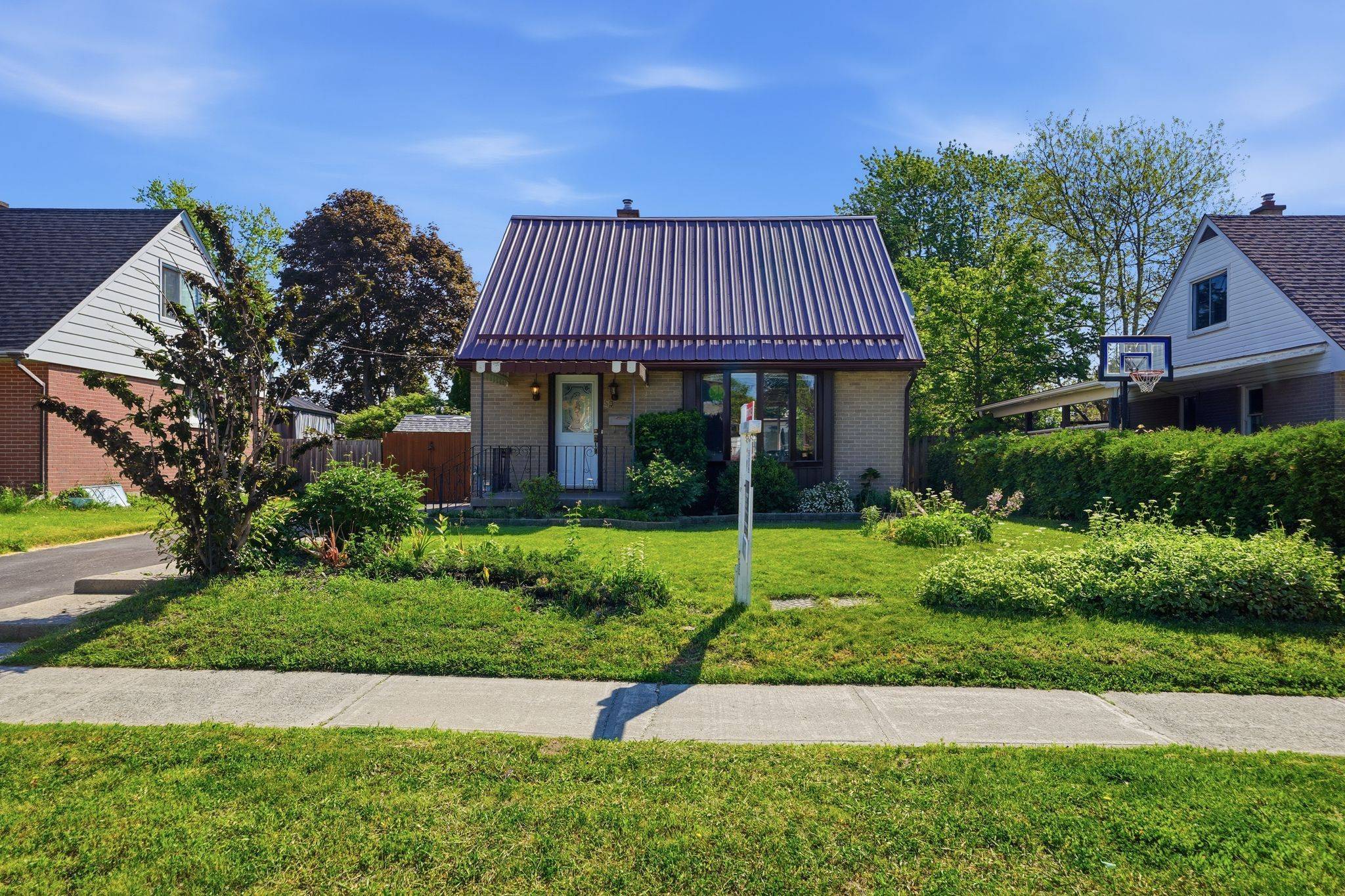 59 Fourth AVE, Quinte West, ON K8V 5N5
