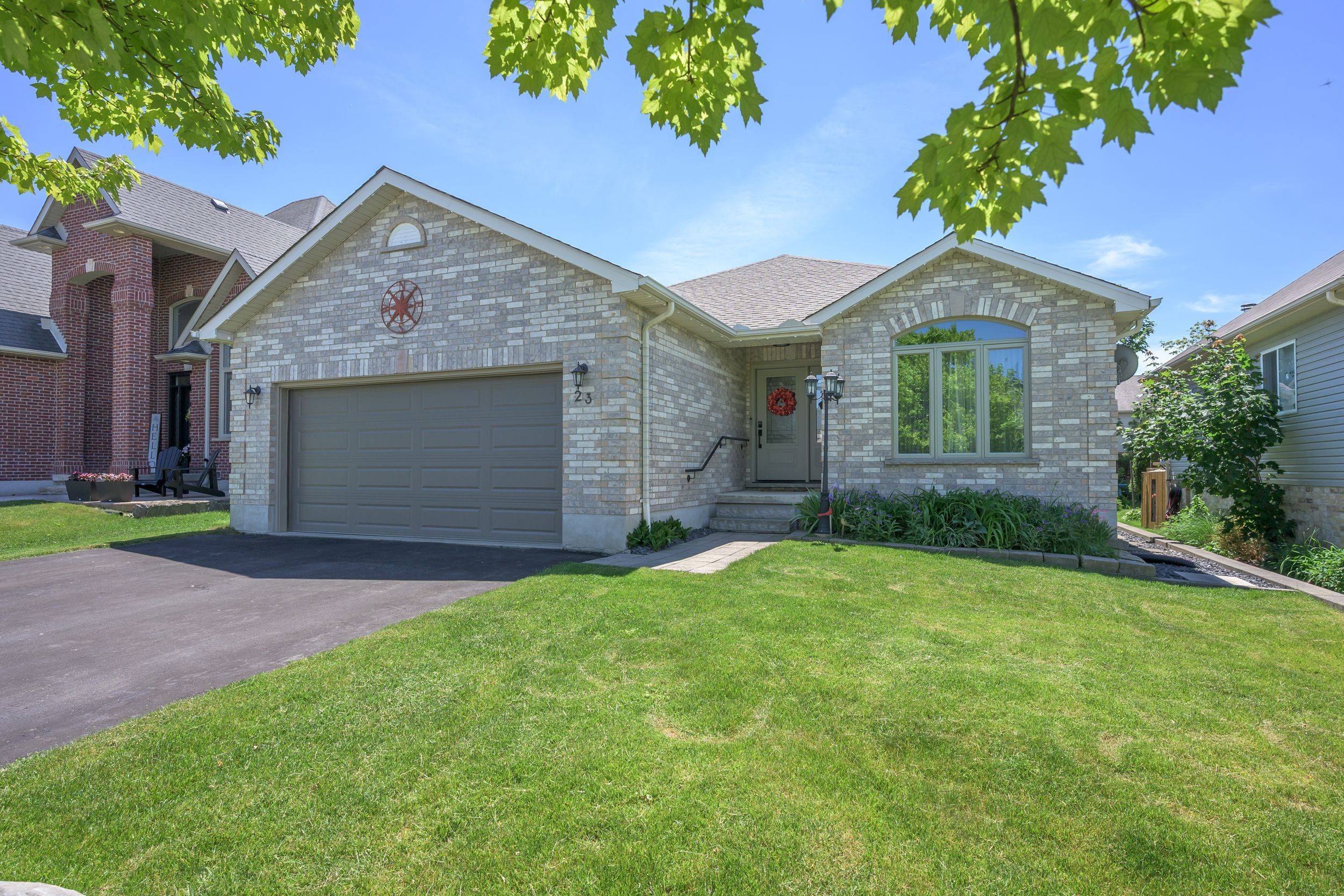 23 Wood Lily LN, Middlesex Centre, ON N0M 2A0