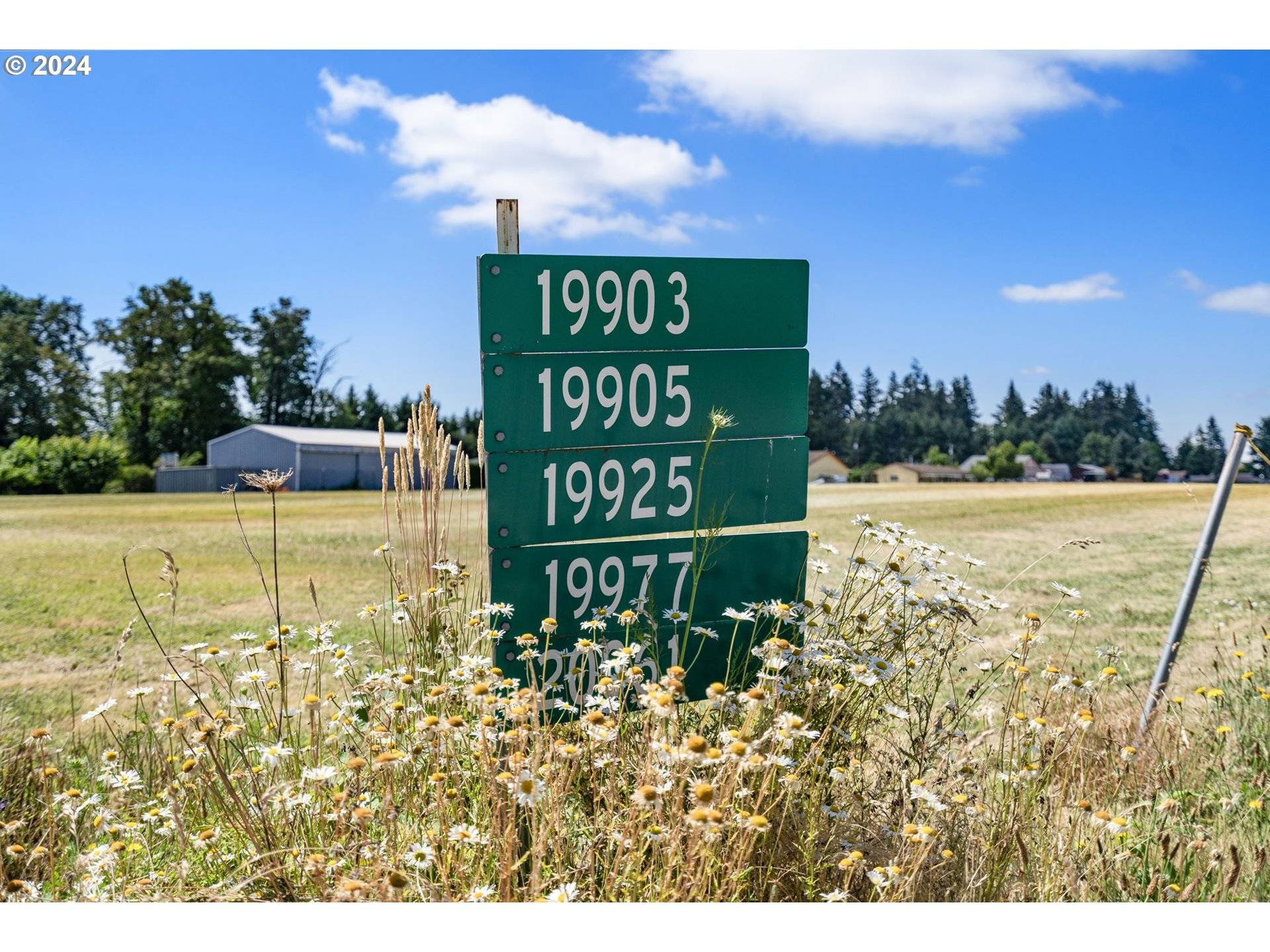 19903 LELAND RD, Oregon City, OR 97045