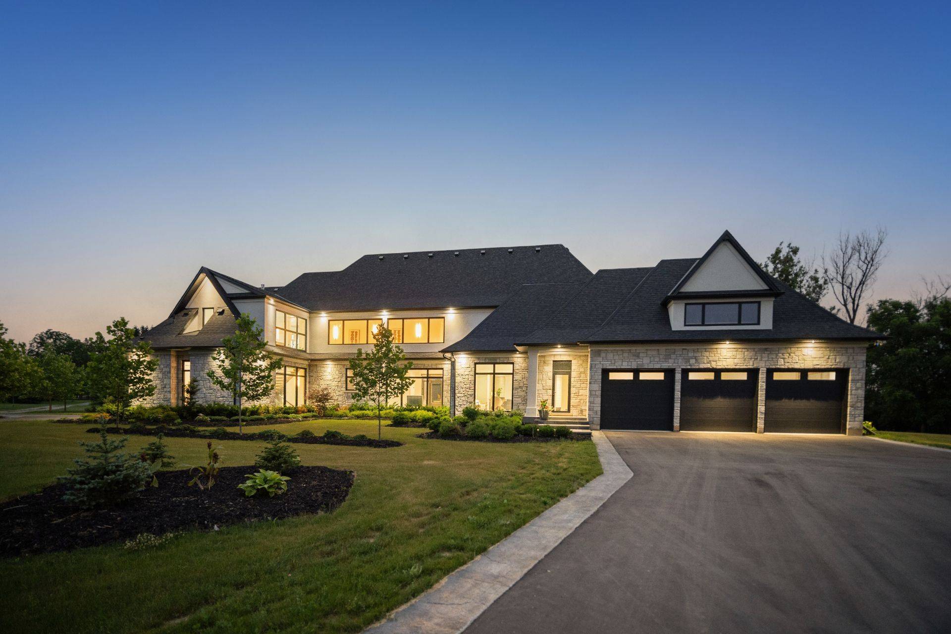 2 River RD, Brant, ON N3T 0N2