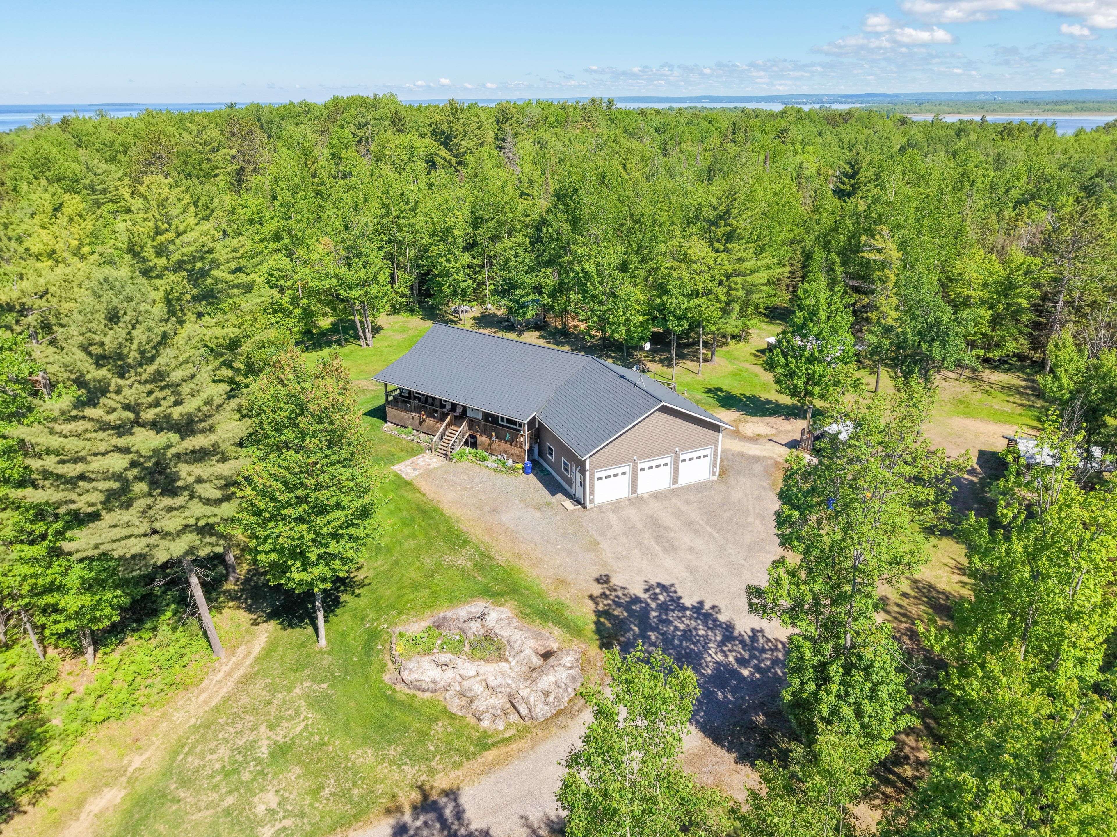 106 Lighthouse RD, Callander, ON P0H 1H0