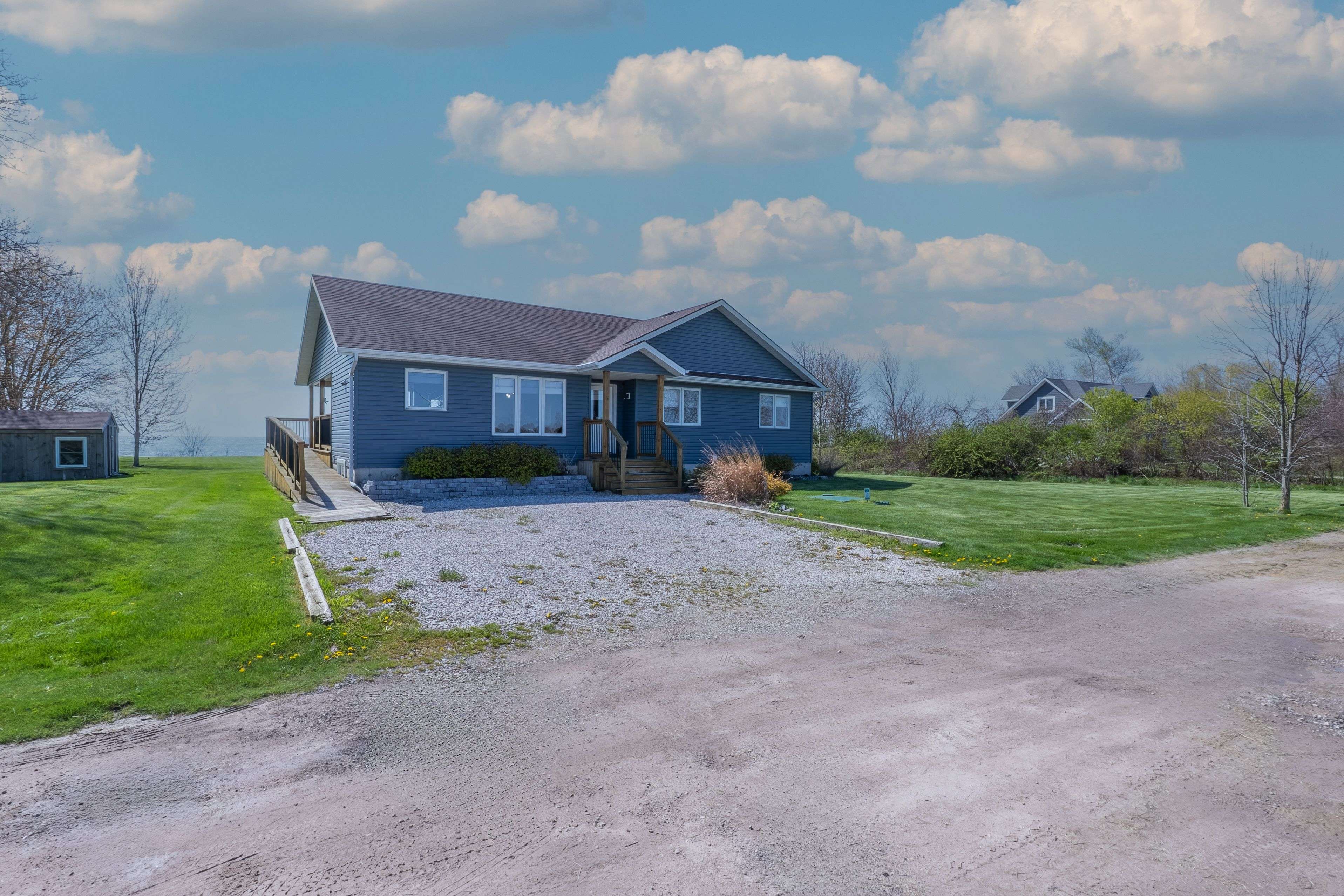 1954 Ocean BLVD, Chatham-kent, ON N0P 2P0
