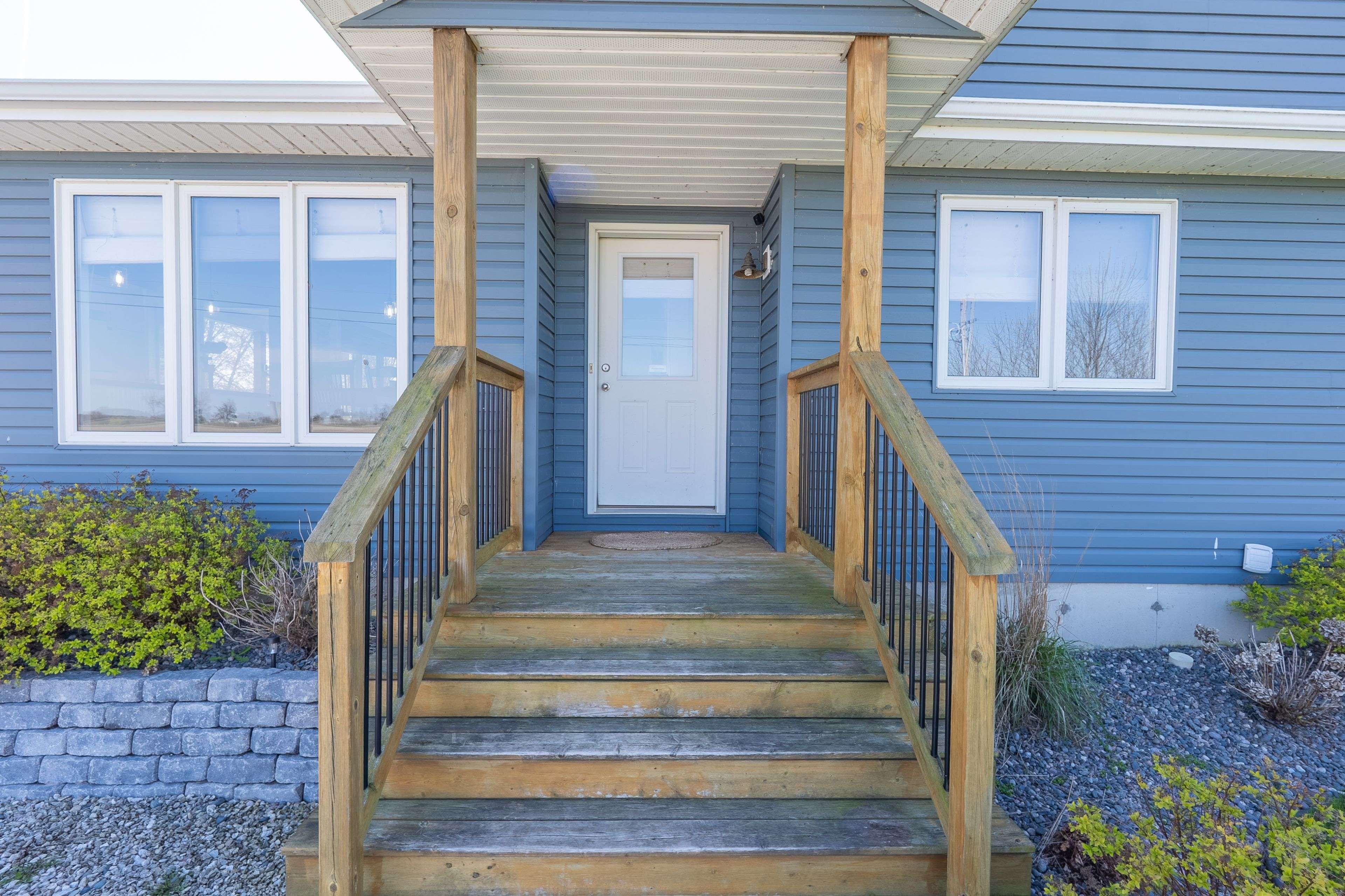 1954 Ocean BLVD, Chatham-kent, ON N0P 2P0