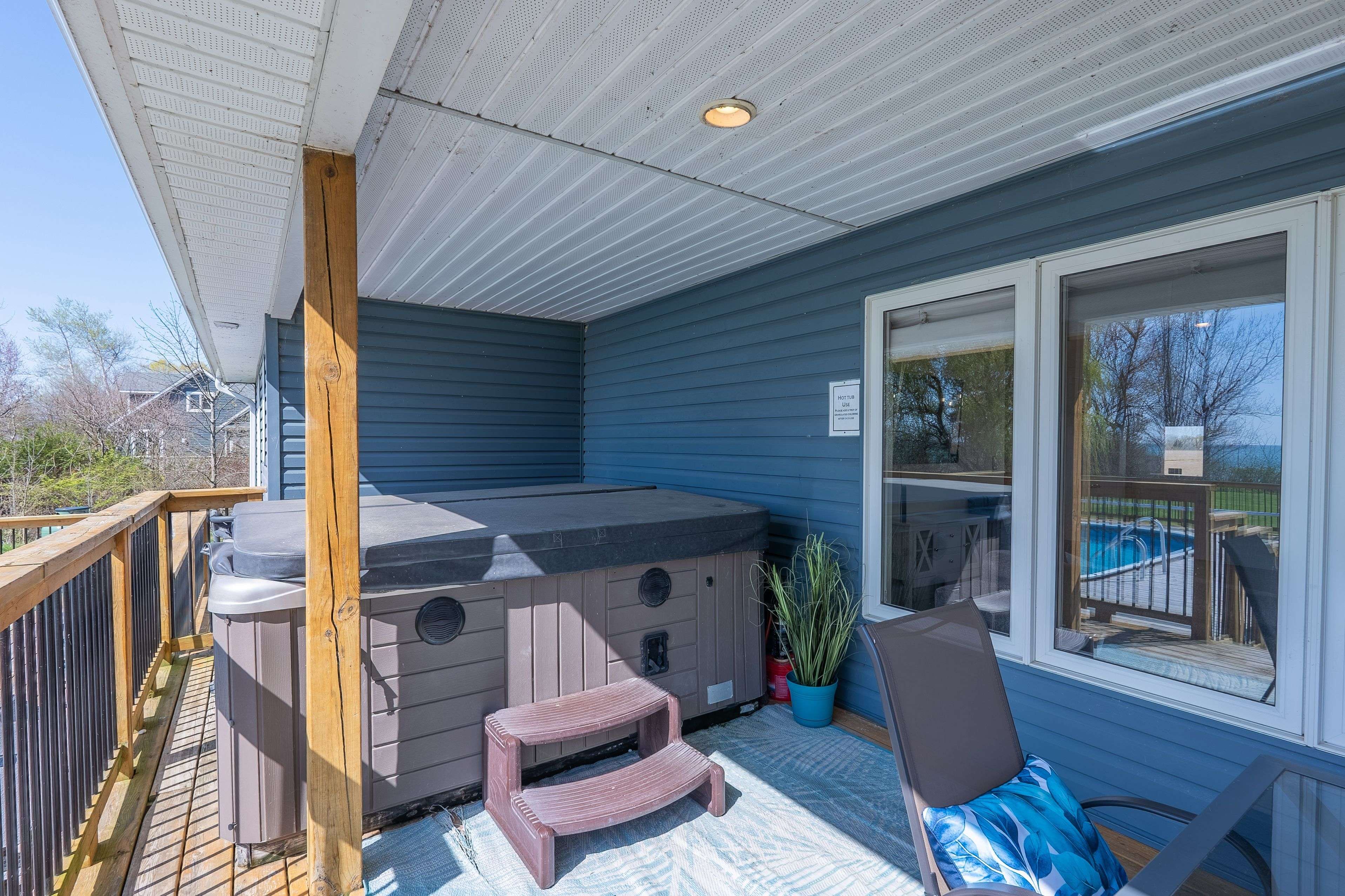 1954 Ocean BLVD, Chatham-kent, ON N0P 2P0