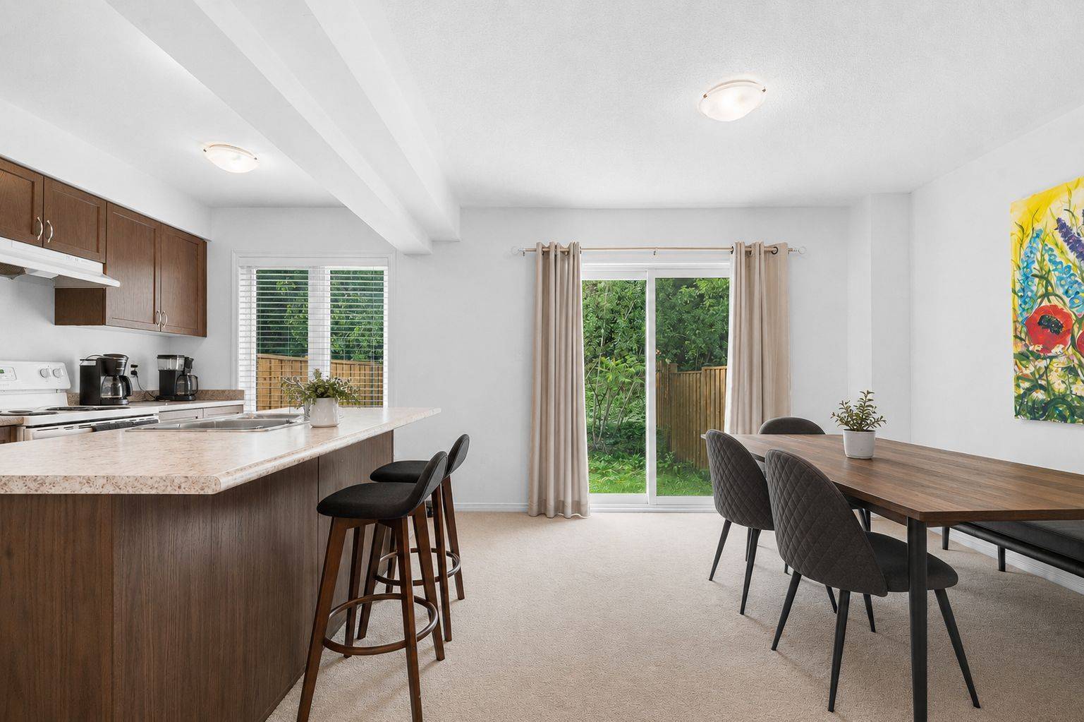 77 Franks WAY, Barrie, ON L4N 3J1