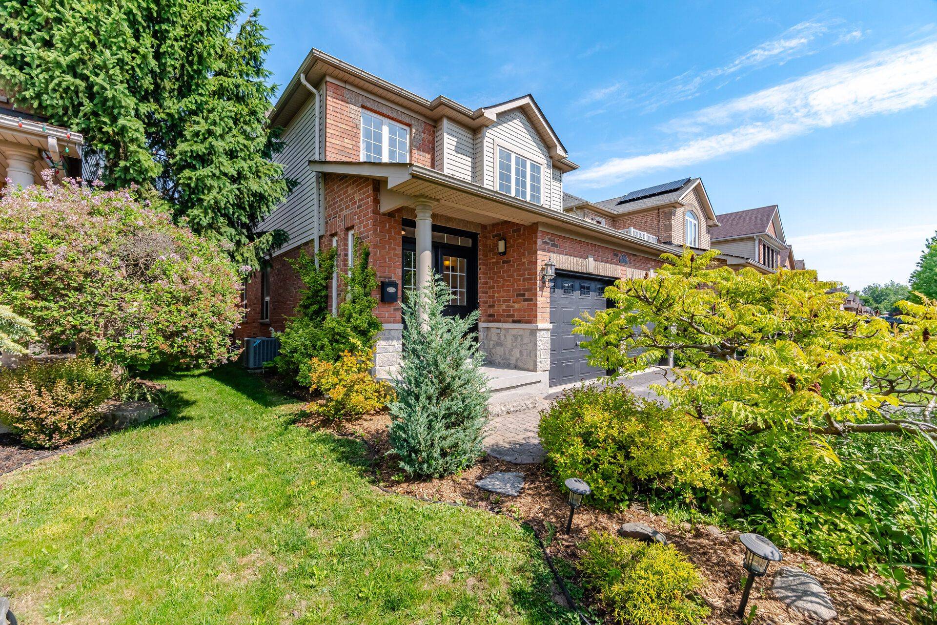 205 Acton BLVD, Halton Hills, ON L7J 2Y4