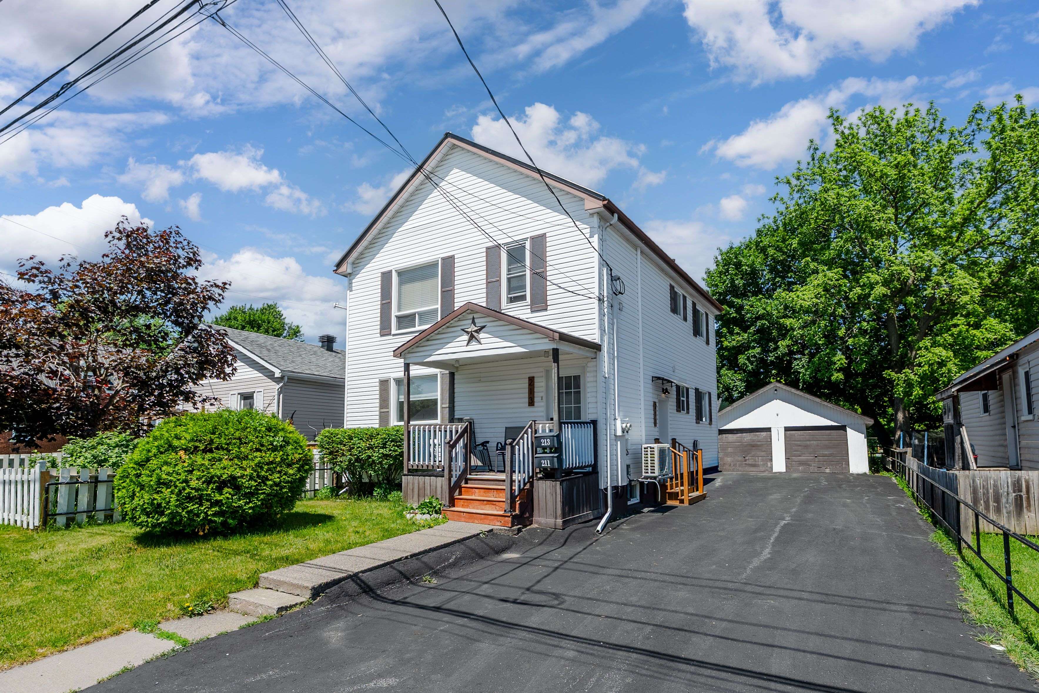213 8th ST E, Cornwall, ON K6H 2S6