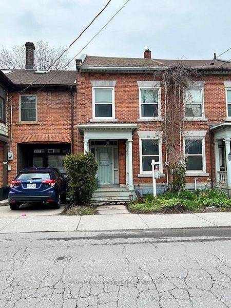 200 Bagot ST, Kingston, ON K7L 3G1