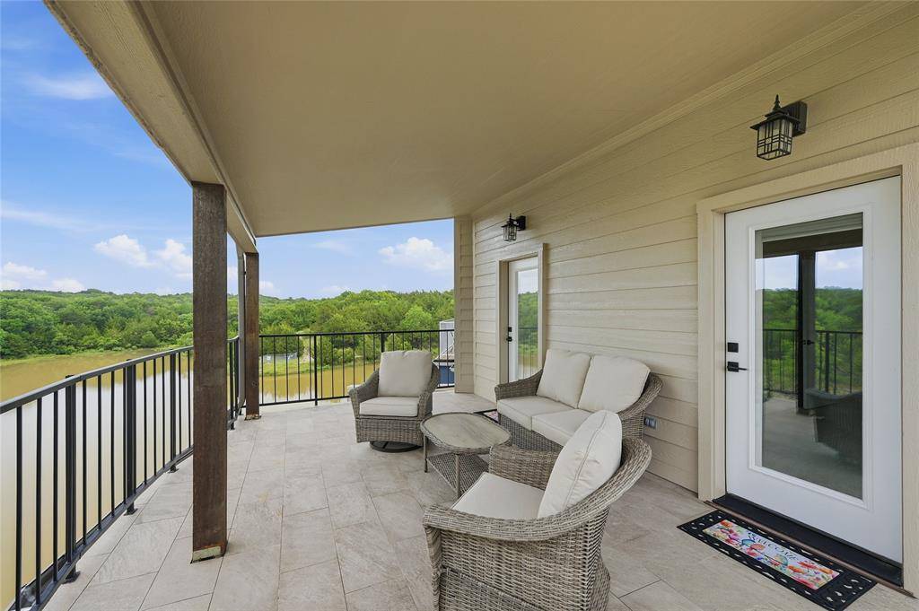 125 Greenway Bend, Pottsboro, TX 75076