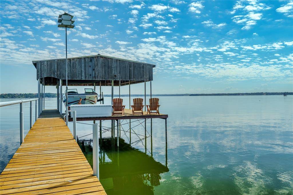 218 N Broadway Road, Azle, TX 76020