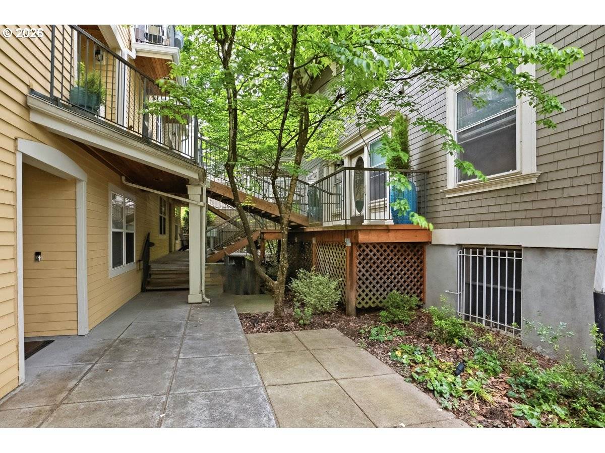 2372 NW GLISAN ST #5, Portland, OR 97210
