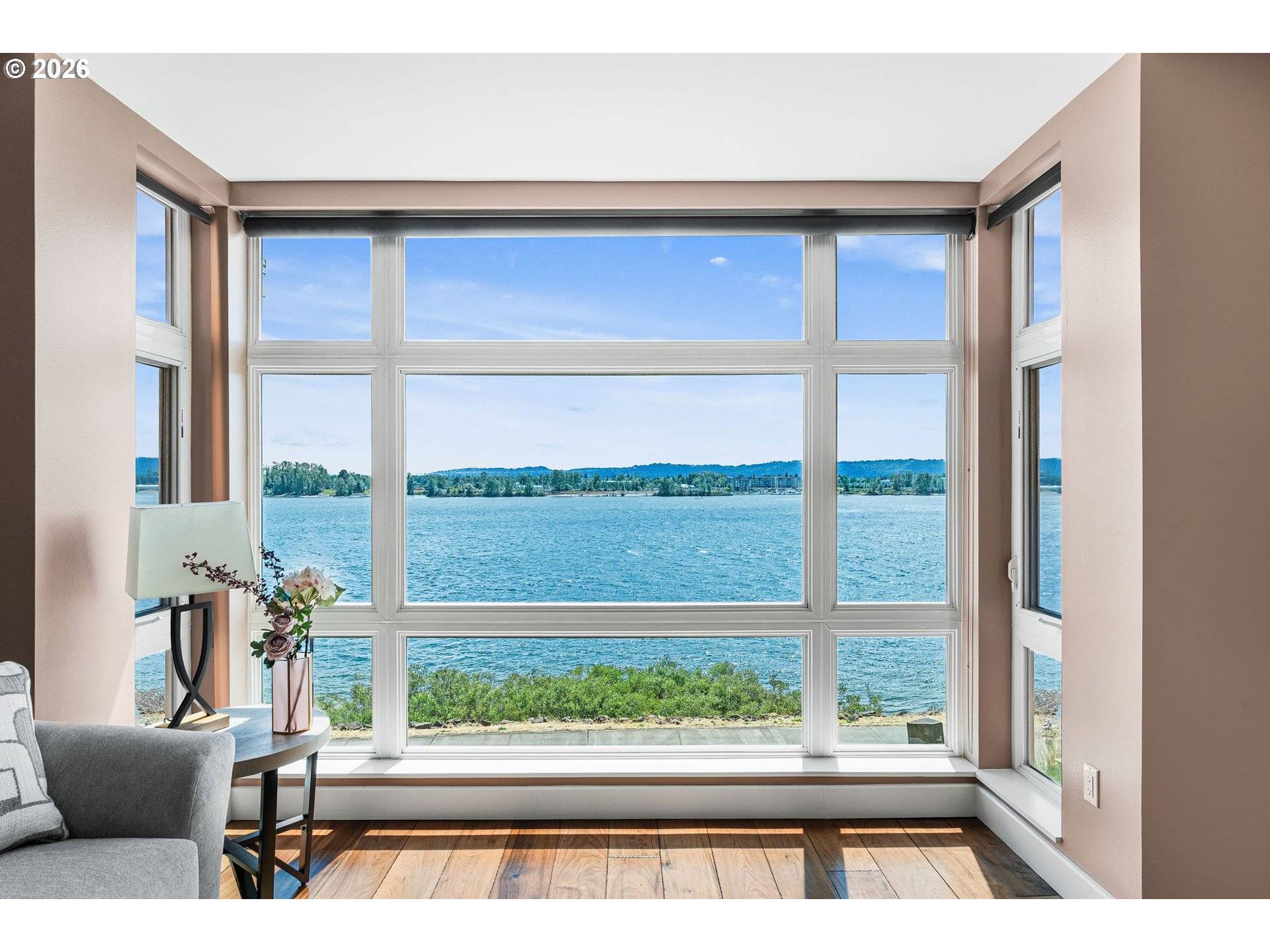 2015 SE COLUMBIA RIVER DR #220, Vancouver, WA 98661