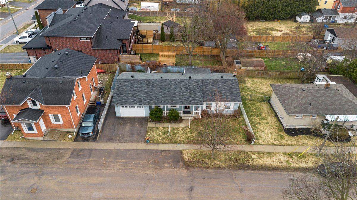 5 Durham ST, Clarington, ON L1C 1H4