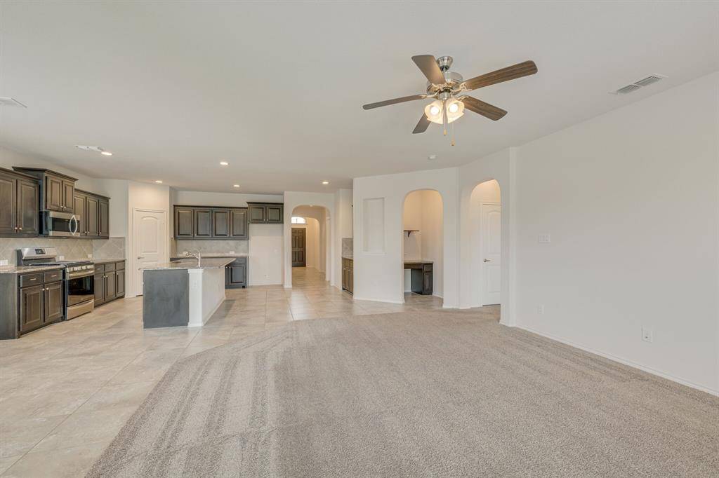 15712 Buffalo Nickel Drive, Fort Worth, TX 76177