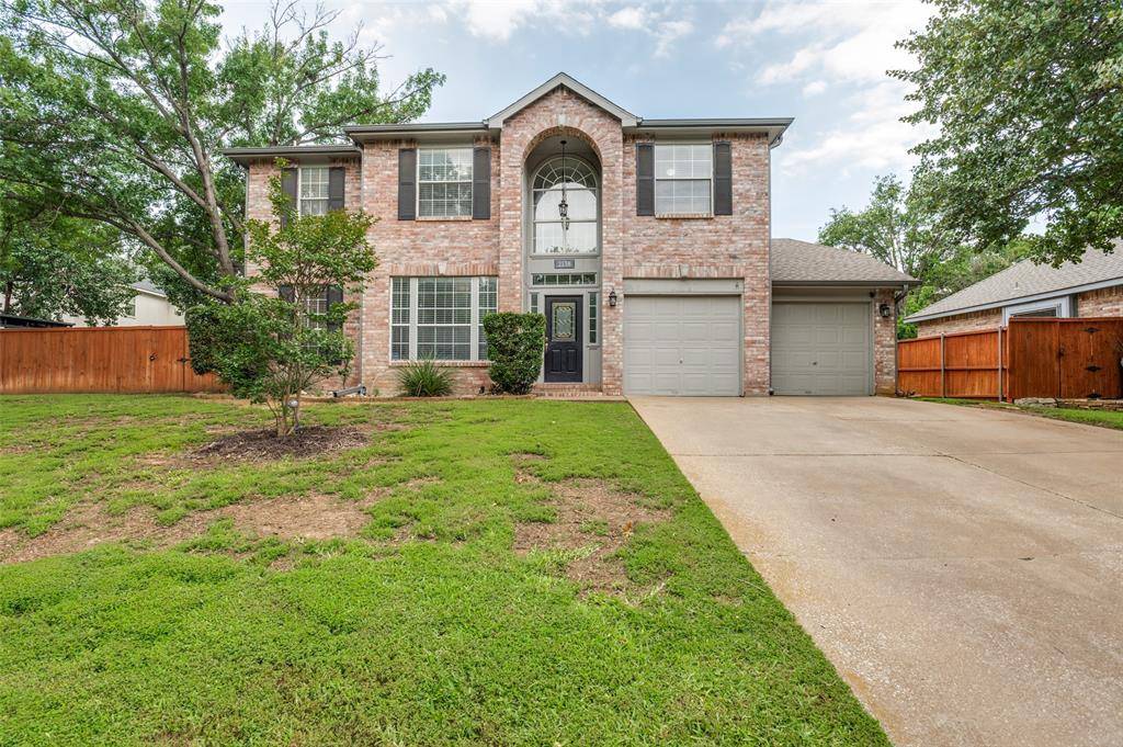 2158 Willowood Drive, Grapevine, TX 76051