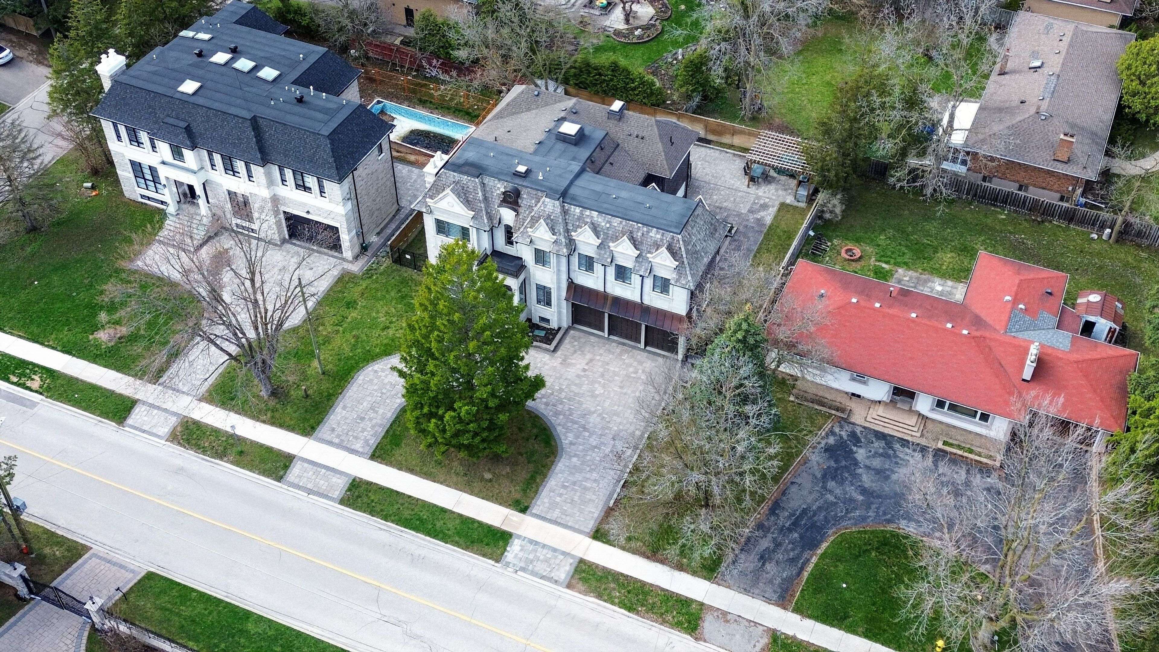 20 Uplands AVE, Vaughan, ON L4J 1J9