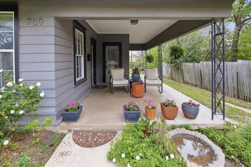 909 N 34th Street, Waco, TX 76710
