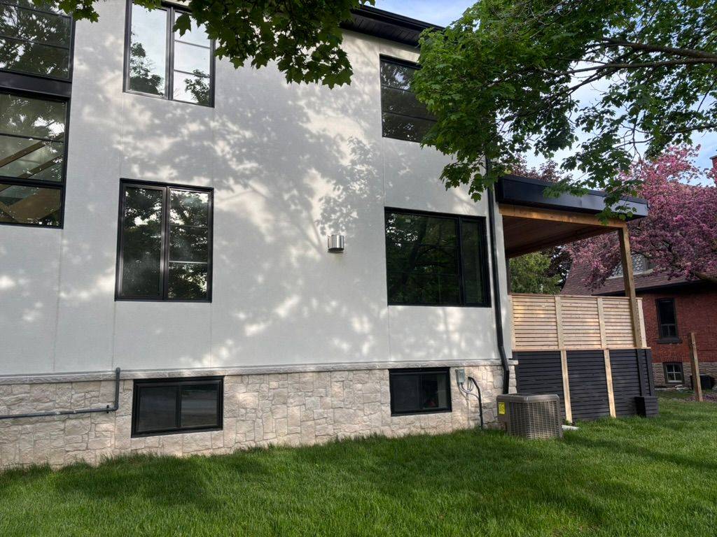 169 Second ST, Collingwood, ON L9Y 1E9