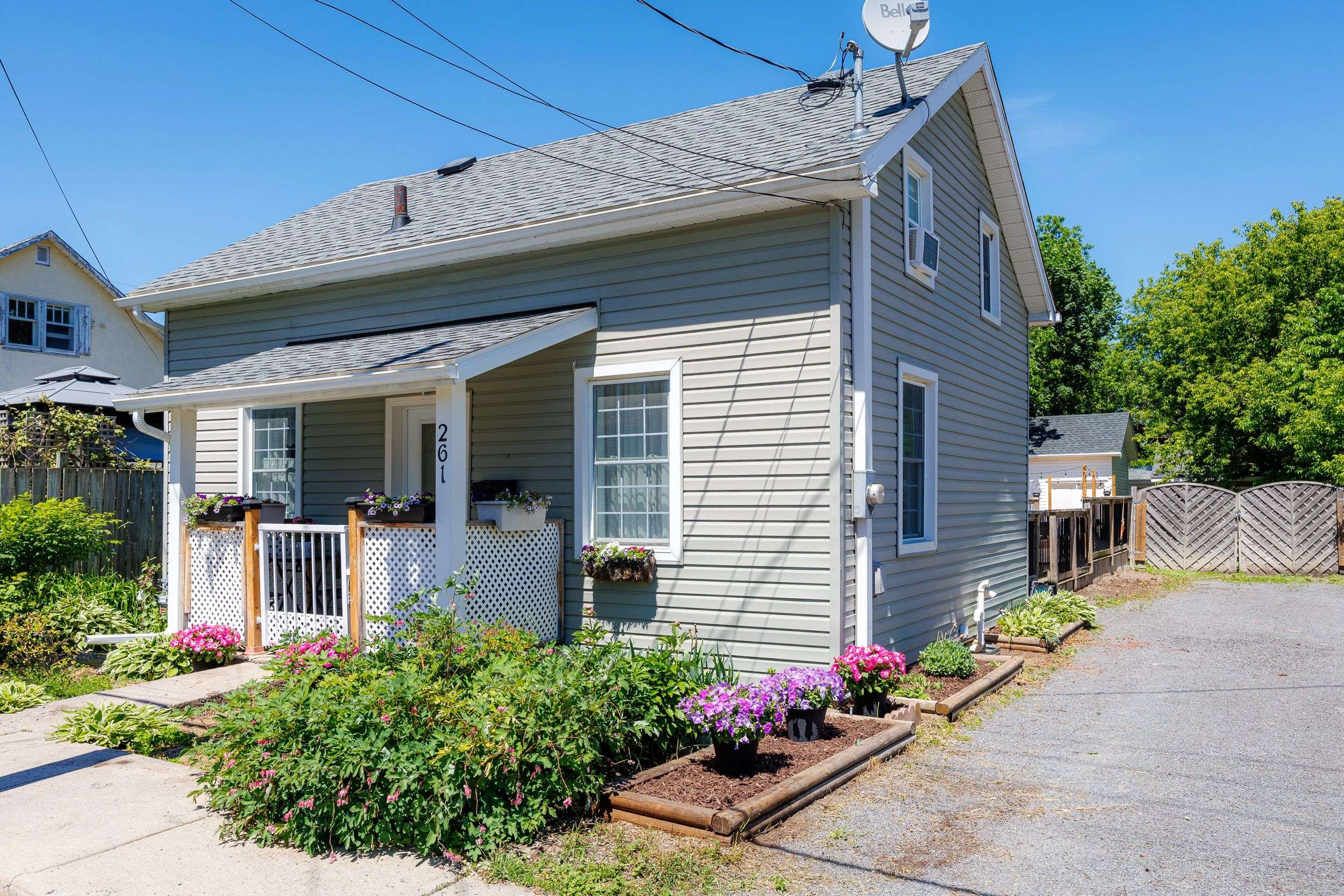 261 St-Paul ST, Carleton Place, ON K7C 3C7