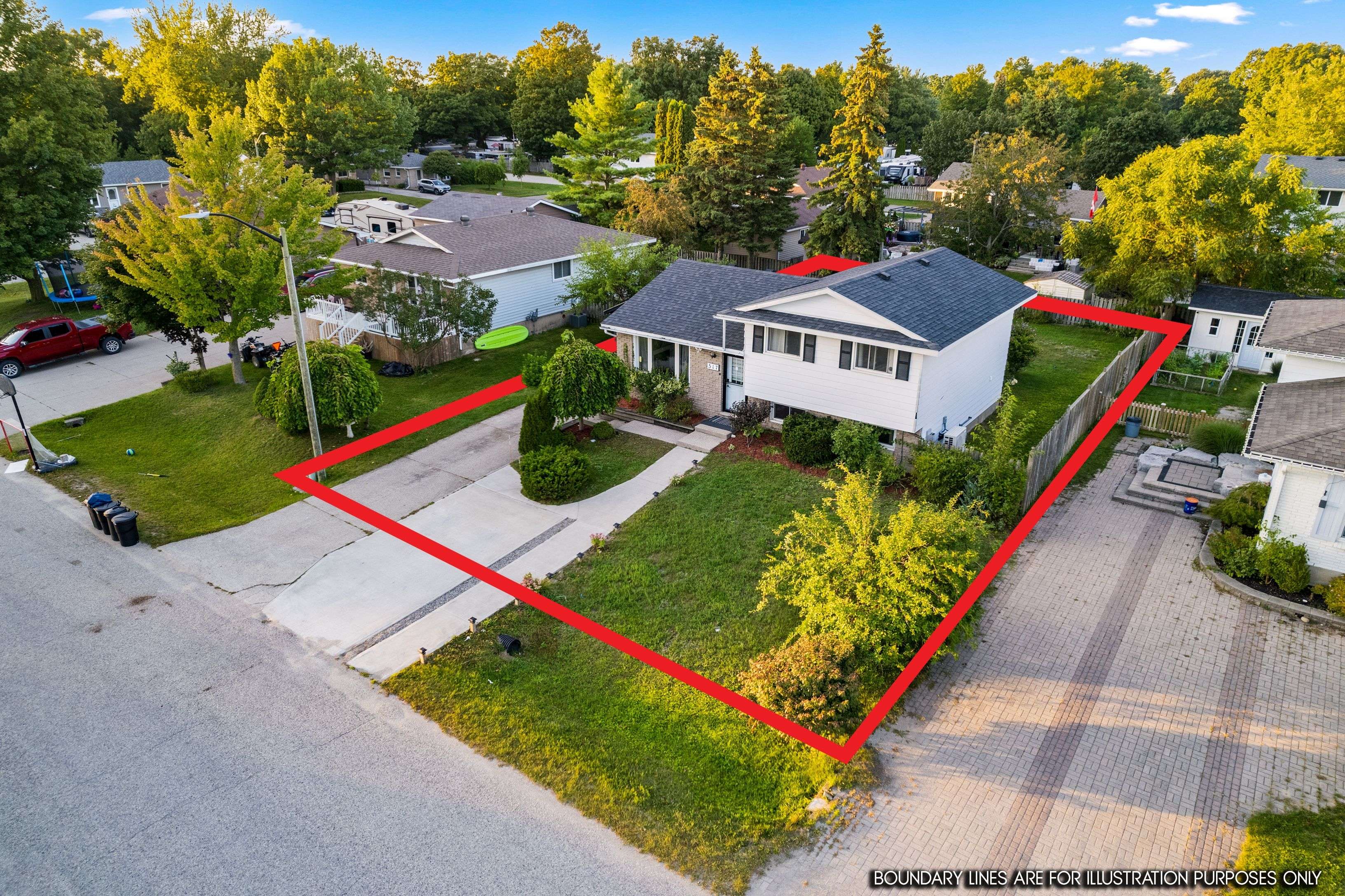 517 Wales DR, Saugeen Shores, ON N0H 2C1