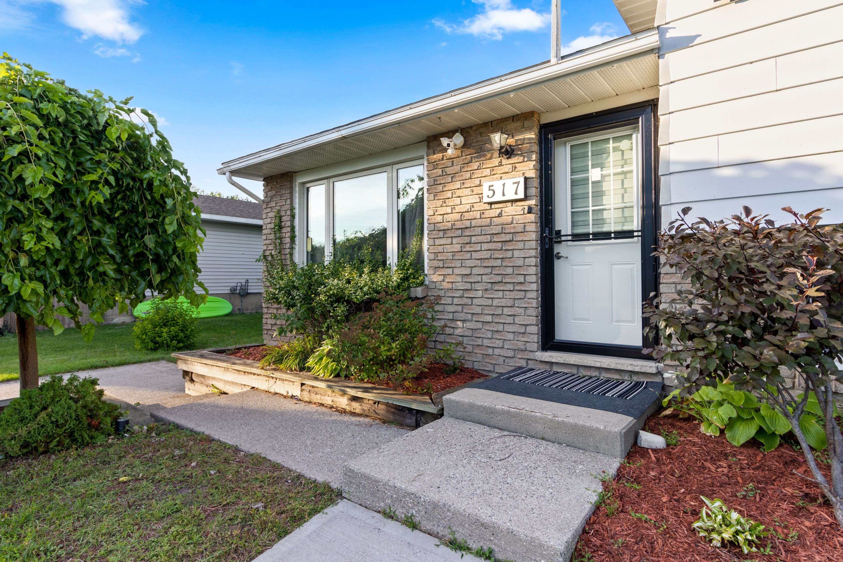 517 Wales DR, Saugeen Shores, ON N0H 2C1