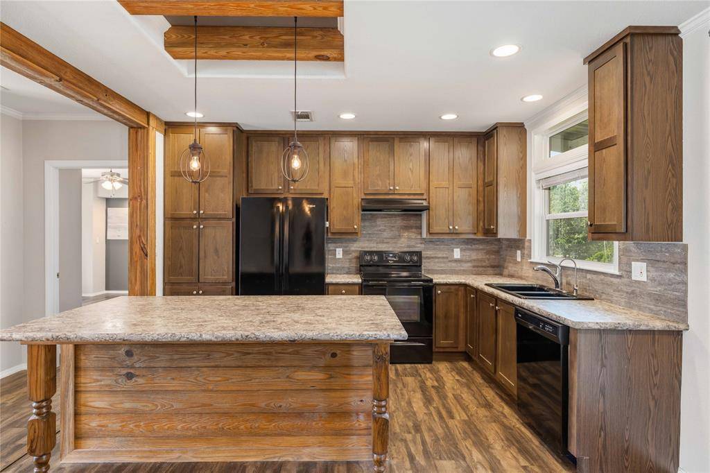 157 David Street, Brownwood, TX 76801