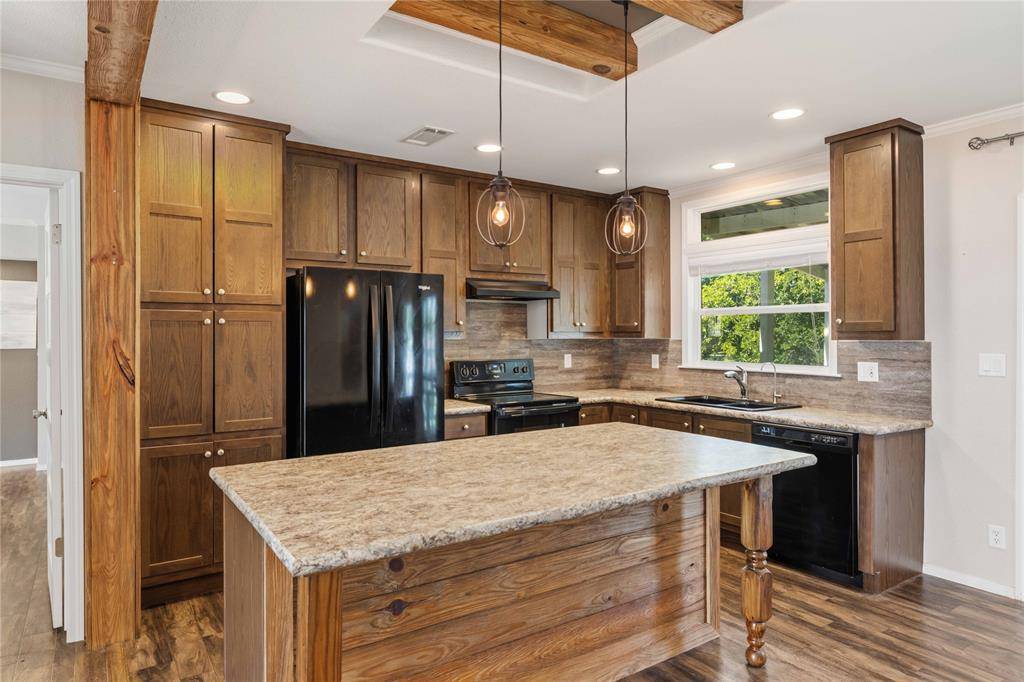 157 David Street, Brownwood, TX 76801