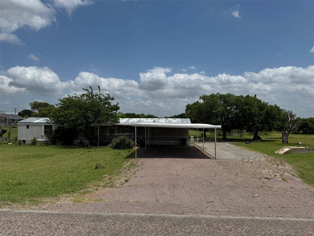 209 Mcelroy Street, Southmayd, TX 76273