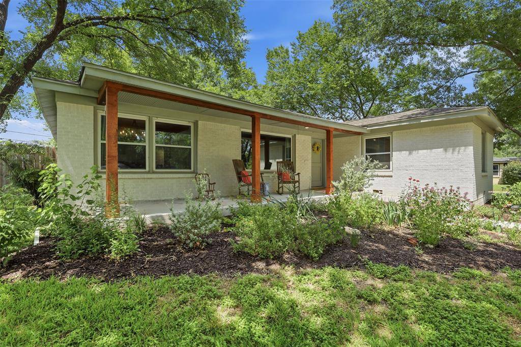 5500 Dennis Avenue, Fort Worth, TX 76114