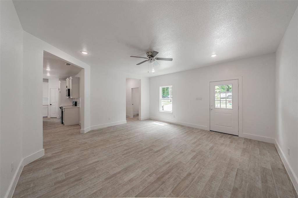 4526 Kolloch Drive, Dallas, TX 75216