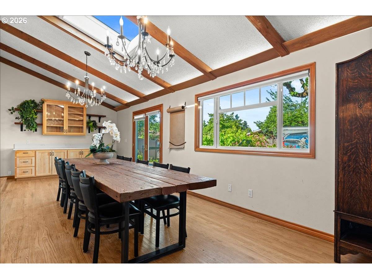 2030 SE 100TH AVE, Portland, OR 97216