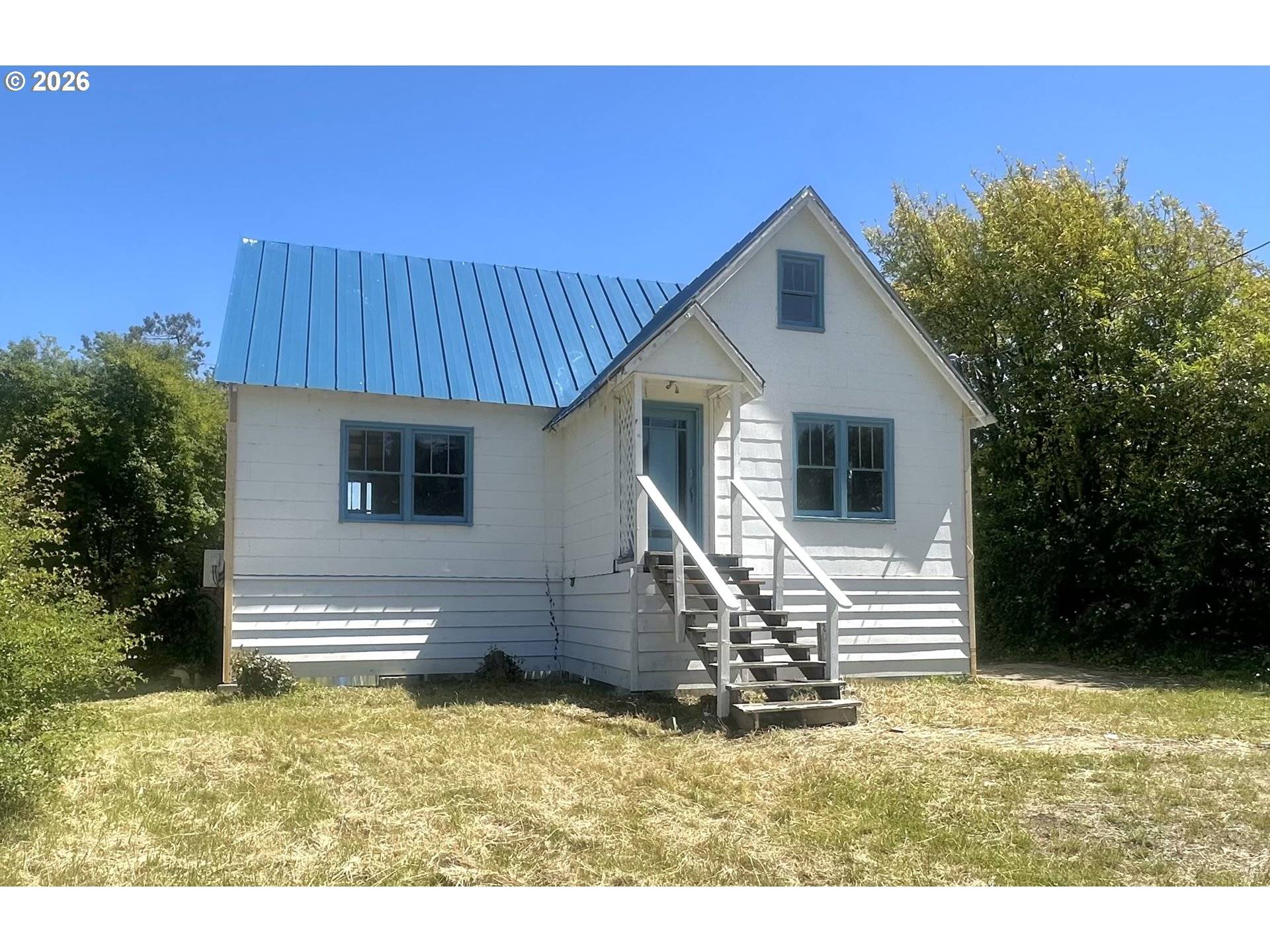 64183 WATSONVILLE RD, Coos Bay, OR 97420