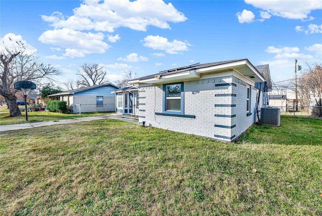 2417 Vickie Street, Mesquite, TX 75149