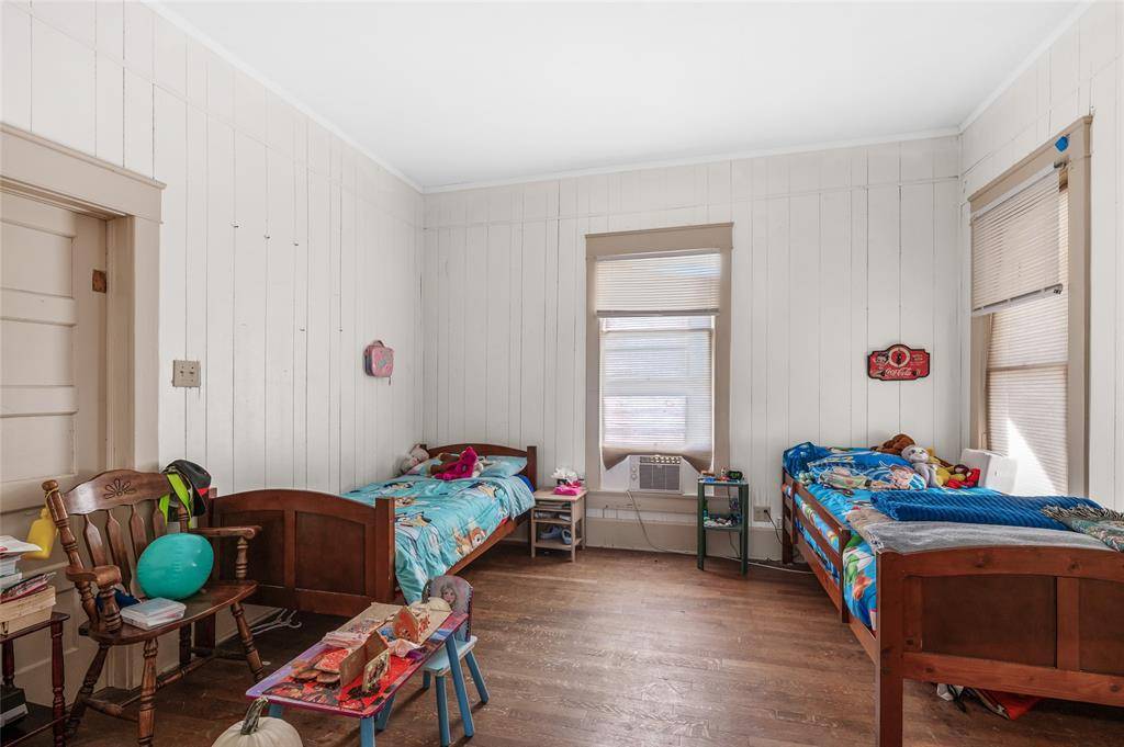 615 W Texas Street, Denison, TX 75020