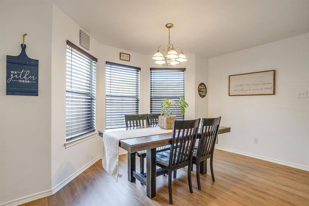 518 Lone Star Street, Joshua, TX 76058