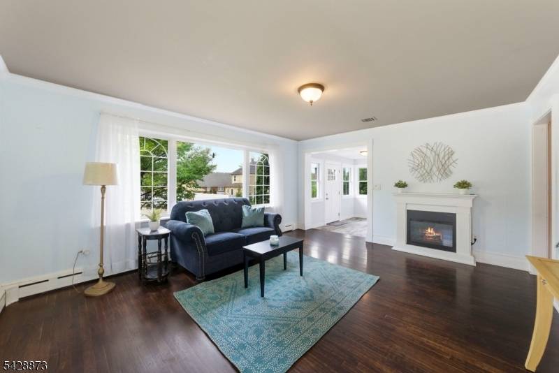 5 Rhode St, Sayreville Boro, NJ 08872