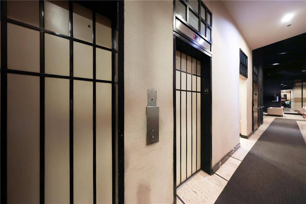 301 East 45th ST #9A, New York, NY 10017