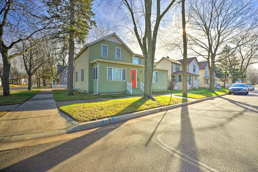 803 Court ST, St. Joseph City, MI 49085