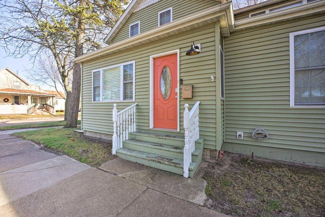 803 Court ST, St. Joseph City, MI 49085
